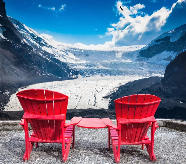 Chairs facing the glacier Columbia — Stock Photo, Image