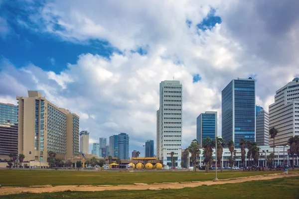 Splendida passeggiata Tel Aviv in tempesta — Foto Stock