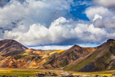  çok renkli rhyolite dağlar 