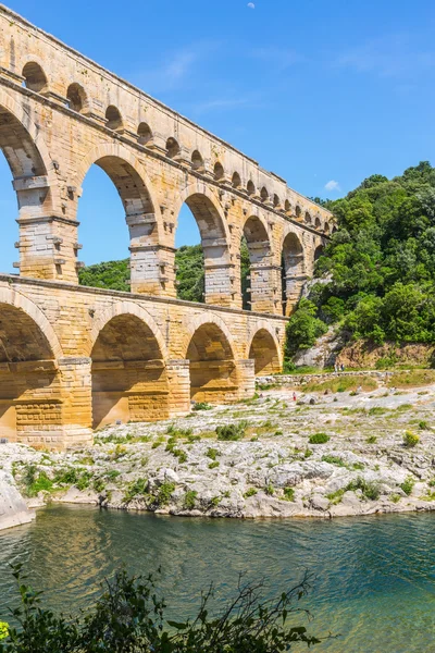 Pont du Gard é o mais alto aqueduto romano — Fotografia de Stock