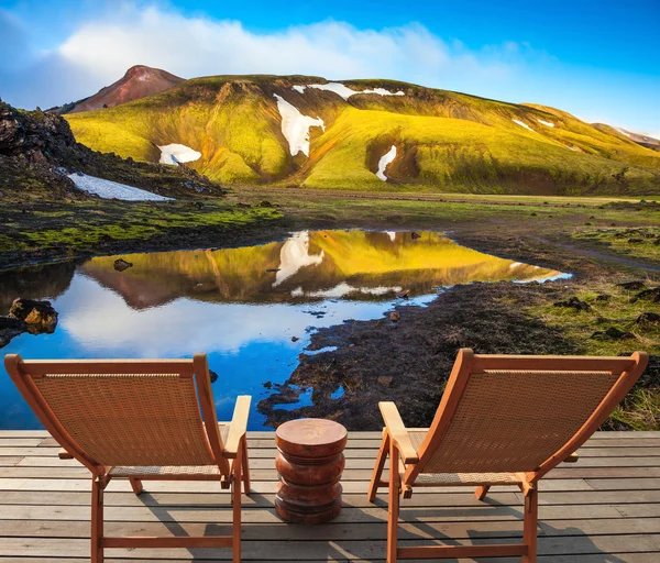 Two  wooden chairs stand for tired tourists — Stock Photo, Image