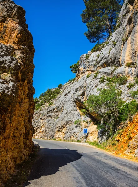 Sharp mountain road — Stock Photo, Image