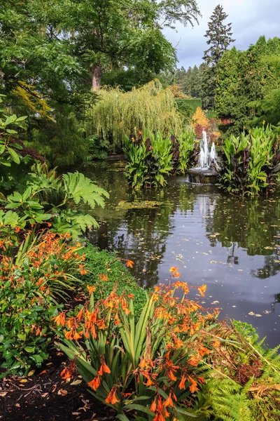 Autumn park Butchart Gardens — Stock Photo, Image