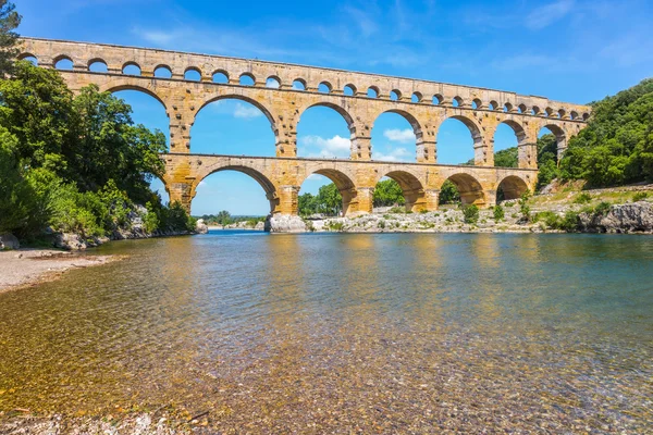 Aquaduct Pont du Gardon in de Provence — Stockfoto