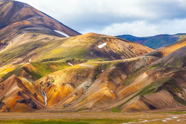 Flerfärgad mineralrhyolite — Stockfoto