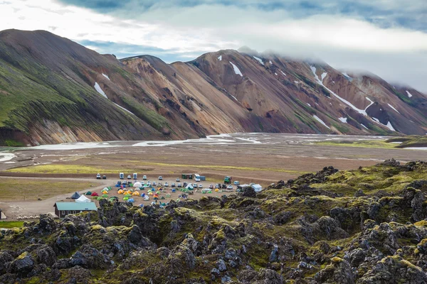 El valle es un gran campamento turístico — Foto de Stock