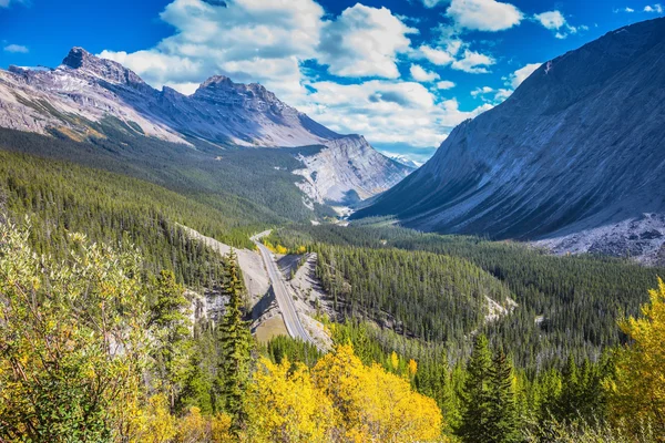Montanhas Rochosas canadenses, o Parque Nacional de Banff — Fotografia de Stock
