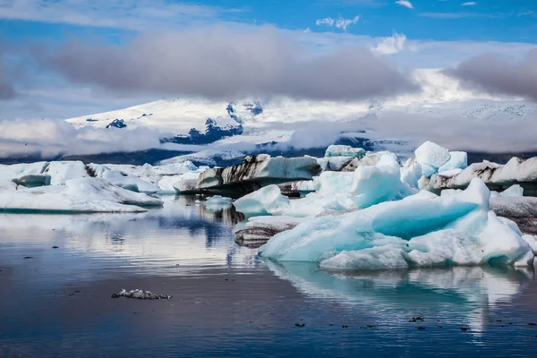 Laguna di ghiaccio a luglio — Foto Stock