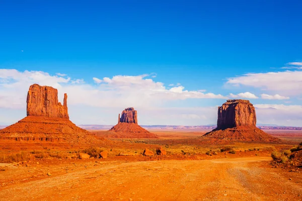 Сша Міттени Величезні Маси Червоних Пісковиків Індіанській Резервації Навахо Долина — стокове фото