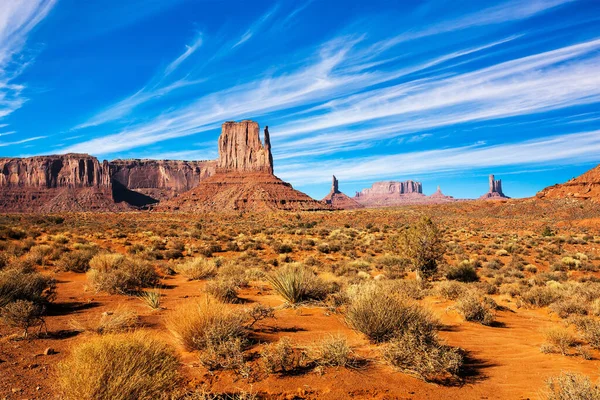 Monument Valley Είναι Γεωλογικός Σχηματισμός Ηπα Τεράστιες Μάζες Κόκκινης Ψαμμίτη — Φωτογραφία Αρχείου