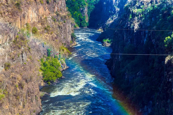 Splendido Arcobaleno Corde Baldacchino Estendevano Canyon Con Fiume Africano Infuria — Foto Stock