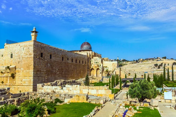 Black Dome Aqsa Mosque Walls Ancient Jerusalem Western Wall Kotel — Stock Photo, Image