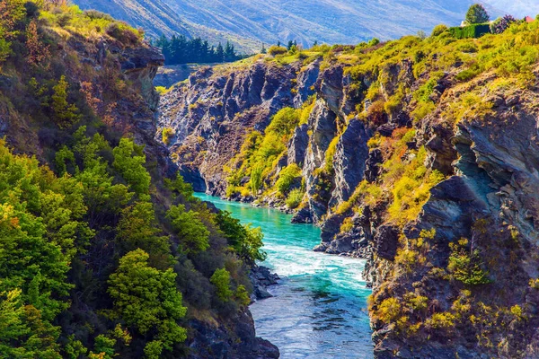 Rio Com Água Verde Brilhante Incríveis Aventuras Nova Zelândia Desfiladeiro — Fotografia de Stock