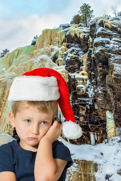 Nieuwjaar Lapland Veelkleurige Ijsstromen Een Steile Klif Een Reisje Naar — Stockfoto