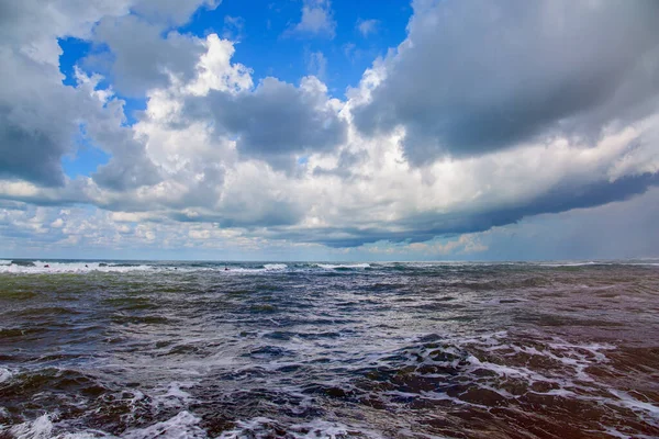 Tempestade Mar Mediterrâneo Poderoso Surf Inverno Decola Com Espuma Branca — Fotografia de Stock