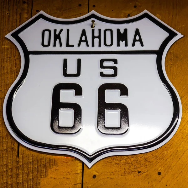 Дорожный Знак Oklahoma Исторической Транснациональной Дороги Отличная Поездка Машине Америке — стоковое фото