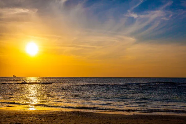 Magiczny Zachód Słońca Cezarei Nad Brzegiem Morza Śródziemnego Zachodzące Słońce — Zdjęcie stockowe