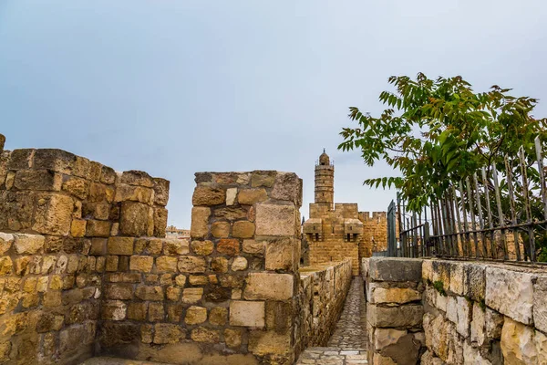 Smal Passage Innanför Försvarsmuren Eviga Jerusalem Fascinerande Promenad Genom Gamla — Stockfoto