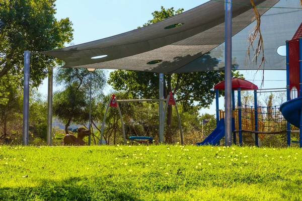 Toller Und Sicherer Spielplatz Für Kinder Besondere Malerische Zelte Werden — Stockfoto