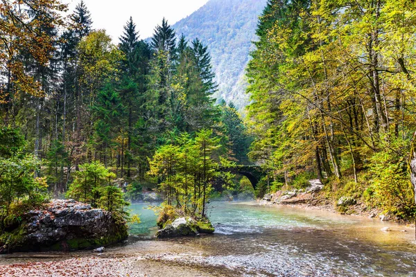 Julian Alps Viajar Eslovenia Nublado Día Nublado Otoño Pintoresco Lago — Foto de Stock