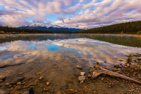 Lever Soleil Sur Lac Froid Montagnes Rocheuses Canada Concept Tourisme — Photo