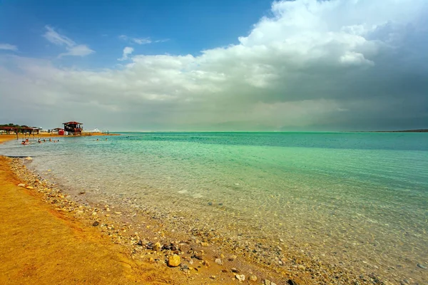 Spiaggia Dopo Temporale Mar Morto Israele Nuvole Stanno Allontanando Magnifico — Foto Stock