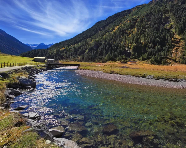 Alpes austríacos ao meio-dia — Fotografia de Stock