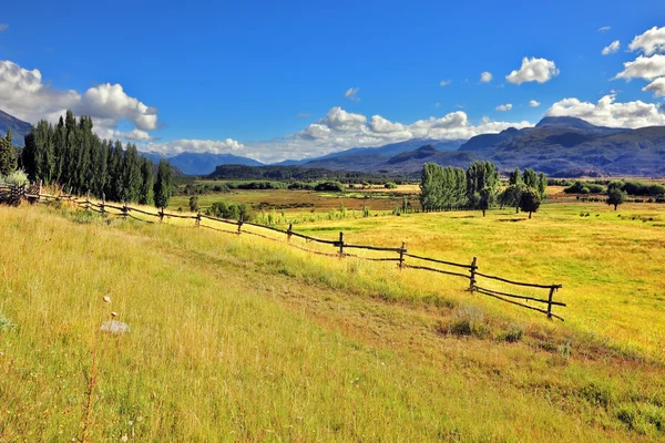 Pintoresco paisaje rural —  Fotos de Stock