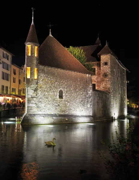 Nacht in der mittelalterlichen Stadt — Stockfoto