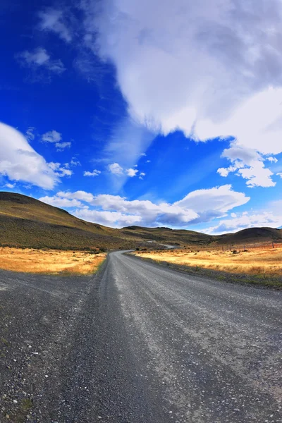 Strada sterrata nel Parco Nazionale del Cile — Foto Stock