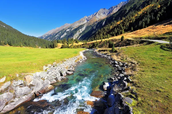 Nationalparken Krimml vattenfall i Österrike. — Stockfoto