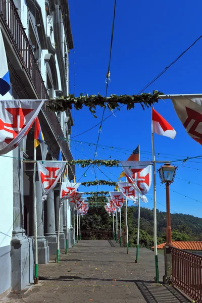 The church, decorated with flags — Stock Photo, Image