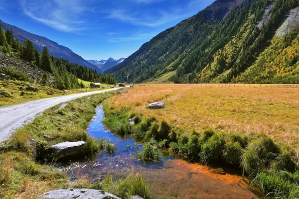 Bovenloop krimml-watervallen — Stockfoto