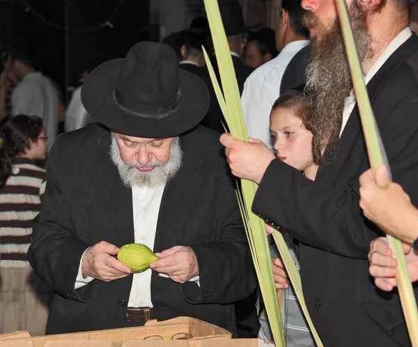 Stor marknad på tröskeln till Sukkot — Stockfoto