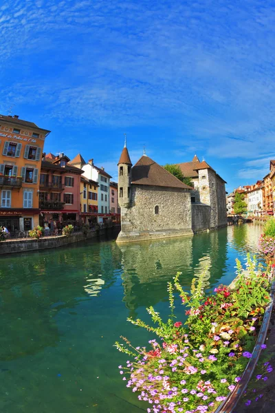 Jasne wczesnym rankiem w Annecy — Zdjęcie stockowe