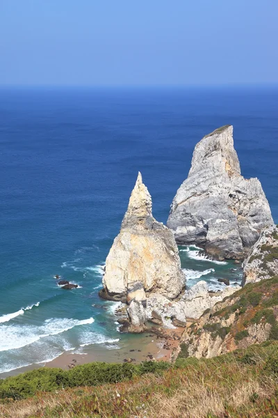 Två pittoreska klippor av vit sandsten — Stockfoto