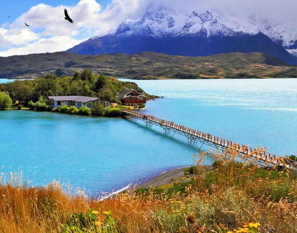 Opened hotel on island — Stock Photo, Image