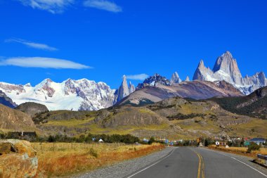 Ünlü rock Fitz Roy doruklarına Andes