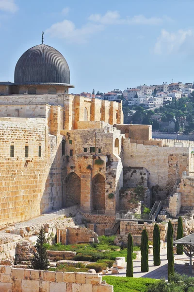 Grijs koepel van de moskee Al-Aqsa — Stockfoto