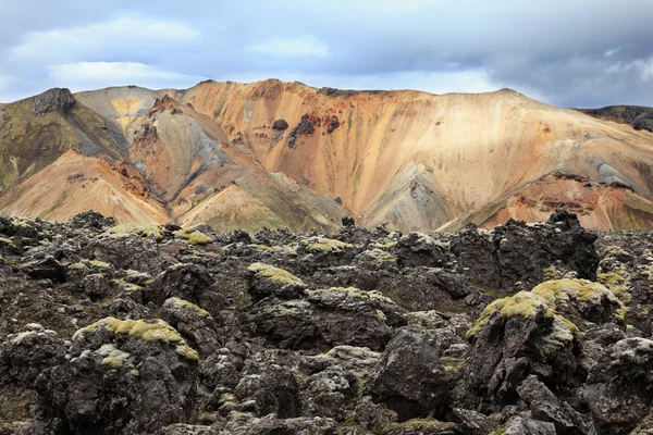 Turuncu rhyolite dağlar — Stok fotoğraf