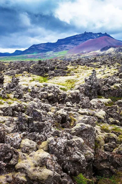 Bewolkt IJsland in de zomer — Stockfoto