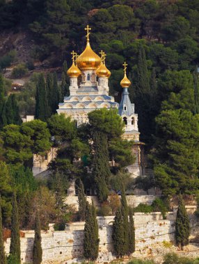 Golden domes of St. Mary Magdalene