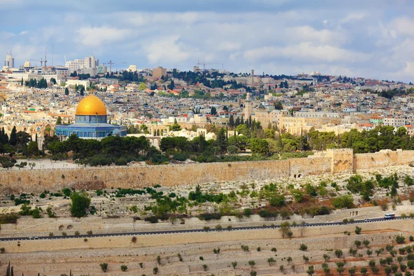 Jewish cemetery on Mount of Olives — Stock Photo, Image