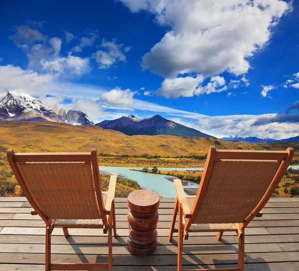 Wooden chairs in the Chilean national park — Stock fotografie