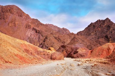 Eilat çok renkli dağlar