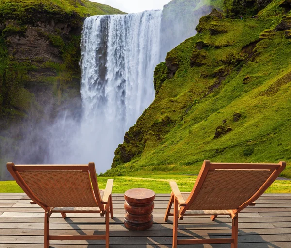 Prachtige beroemde waterval Skogafoss — Stockfoto