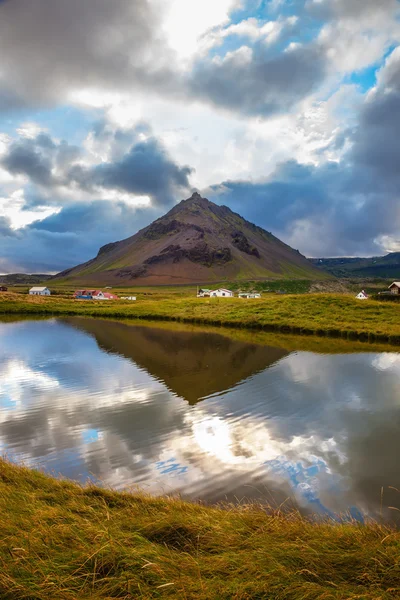 Noche de verano tranquila en Islandia —  Fotos de Stock