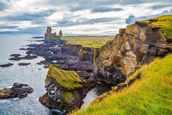 Magnífica Islandia. Costa del mar del Norte — Foto de Stock