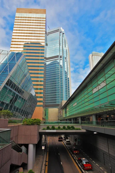 Modern skyscrapers and narrow streets — Stock Photo, Image