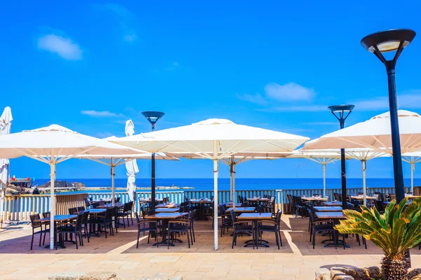 海岸に居心地の良いカフェ — ストック写真
